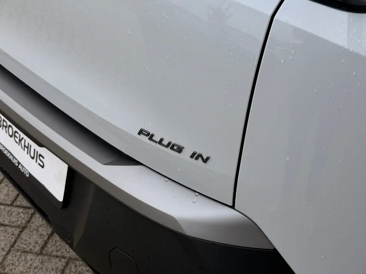 Plug-in Hybrid 225 GT Exclusive 5p | 8 Jaar Garantie | Schuifdak | Adapt. Cruise | Nappa Leder | 360 Camera | Stoelverwarming/verkoeling | Massage | Memory | Elektr. Klep | 20 Inch | Matrix 