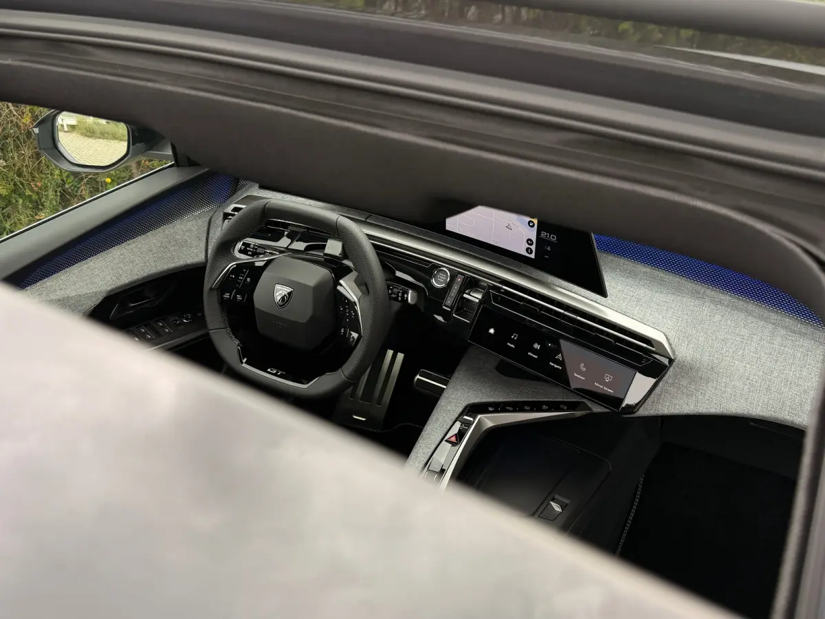 Plug-in Hybrid 225 GT Exclusive 5p | 8 Jaar Garantie | Schuifdak | Adapt. Cruise | Nappa Leder | 360 Camera | Stoelverwarming/verkoeling | Massage | Memory | Elektr. Klep | 20 Inch | Matrix 
