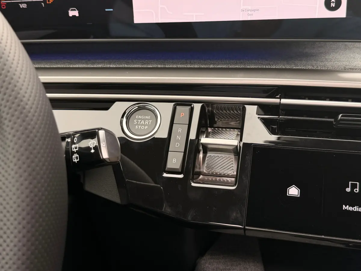 Plug-in Hybrid 225 GT Exclusive 5p | 8 Jaar Garantie | Schuifdak | Adapt. Cruise | Nappa Leder | 360 Camera | Stoelverwarming/verkoeling | Massage | Memory | Elektr. Klep | 20 Inch | Matrix 