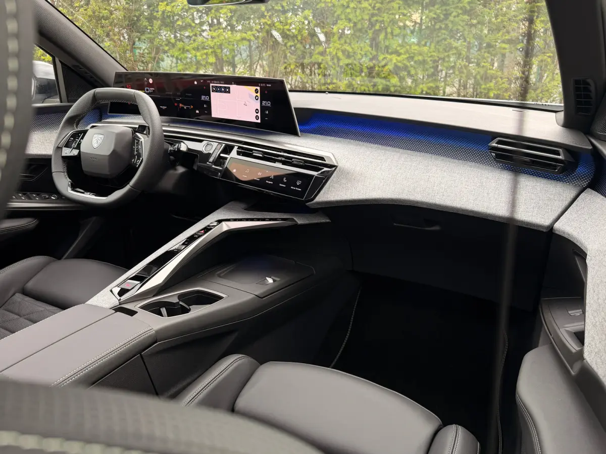 Plug-in Hybrid 225 GT Exclusive 5p | 8 Jaar Garantie | Schuifdak | Adapt. Cruise | Nappa Leder | 360 Camera | Stoelverwarming/verkoeling | Massage | Memory | Elektr. Klep | 20 Inch | Matrix 