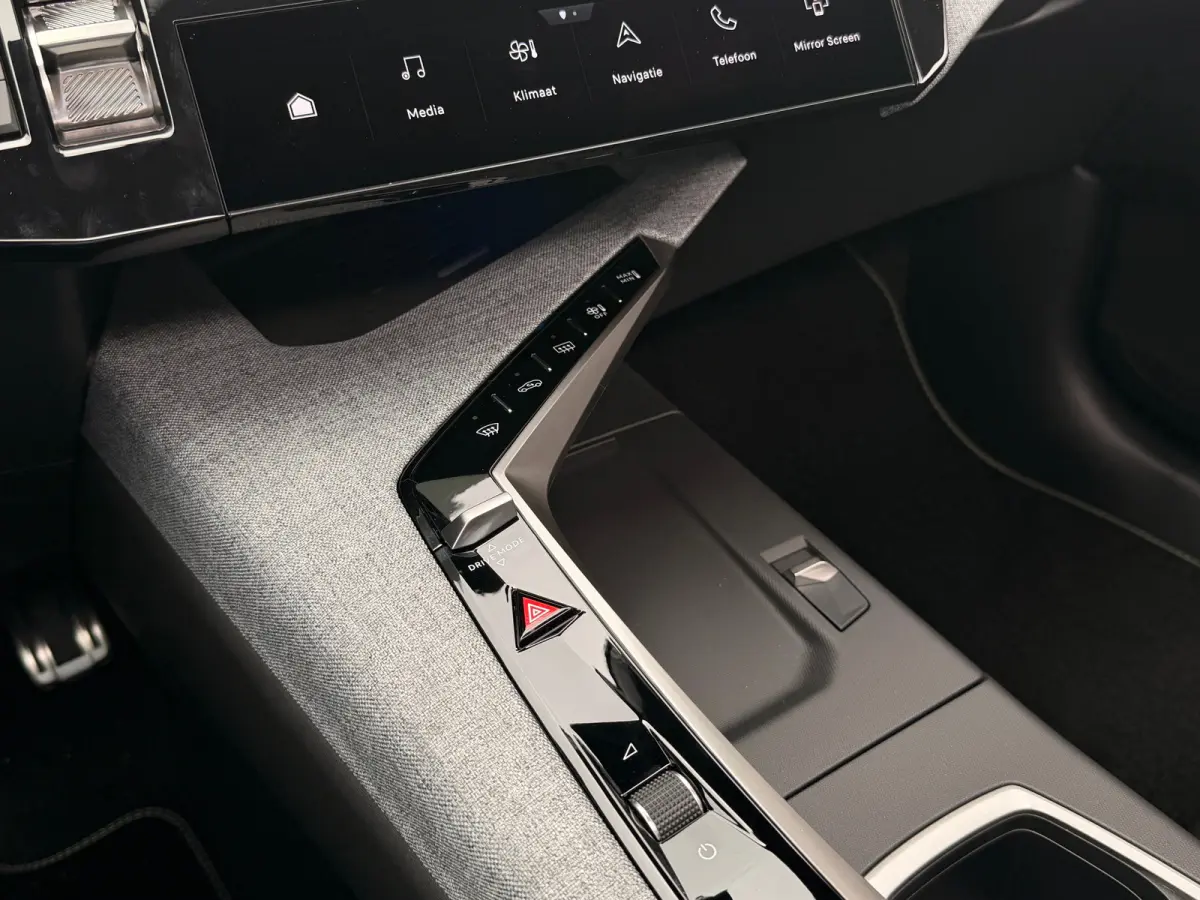 Plug-in Hybrid 225 GT Exclusive 5p | 8 Jaar Garantie | Schuifdak | Adapt. Cruise | Nappa Leder | 360 Camera | Stoelverwarming/verkoeling | Massage | Memory | Elektr. Klep | 20 Inch | Matrix 