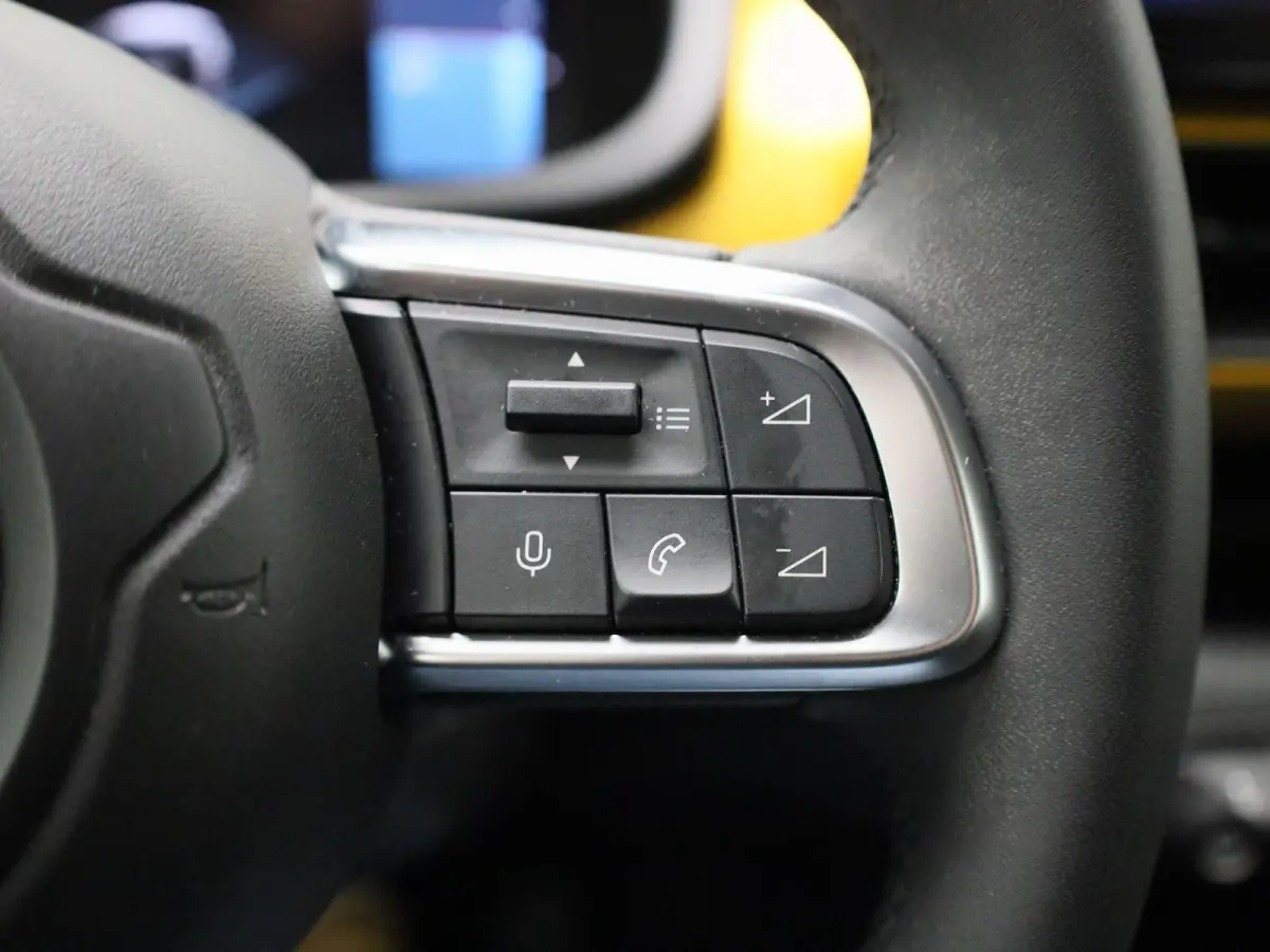 Longitude 54 kWh | Camera | Stoelverwarming | Navigatie | Elektrische Achterklep | Apple Carplay&Android Auto
