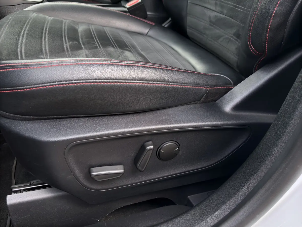 1.5 ST-Line X | Trekhaak | Adap. Cruise | Apple Carplay | B&O Audio | Stoelverwarming