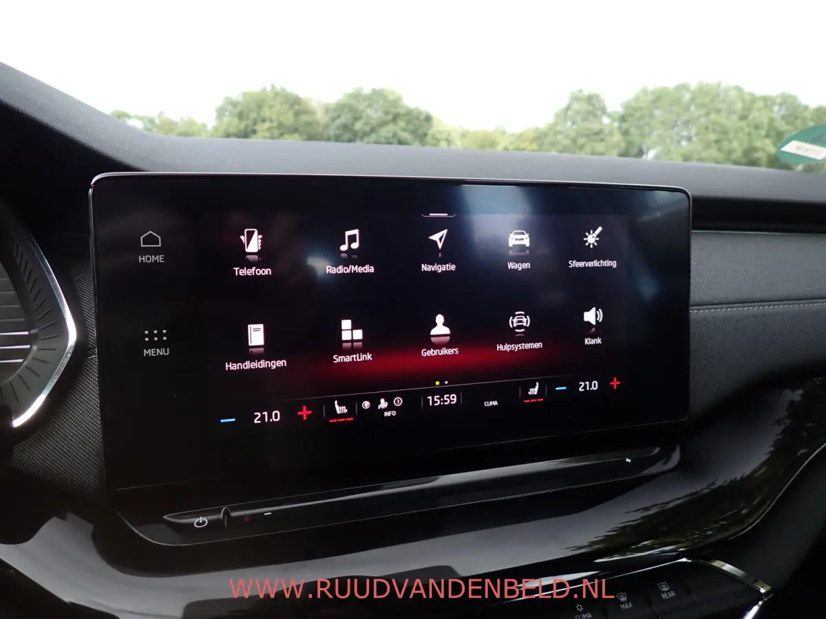 1.5 e-TSI / ACC / CARPLAY / KEYLESS / CAMERA / SFEERVERLICHTING