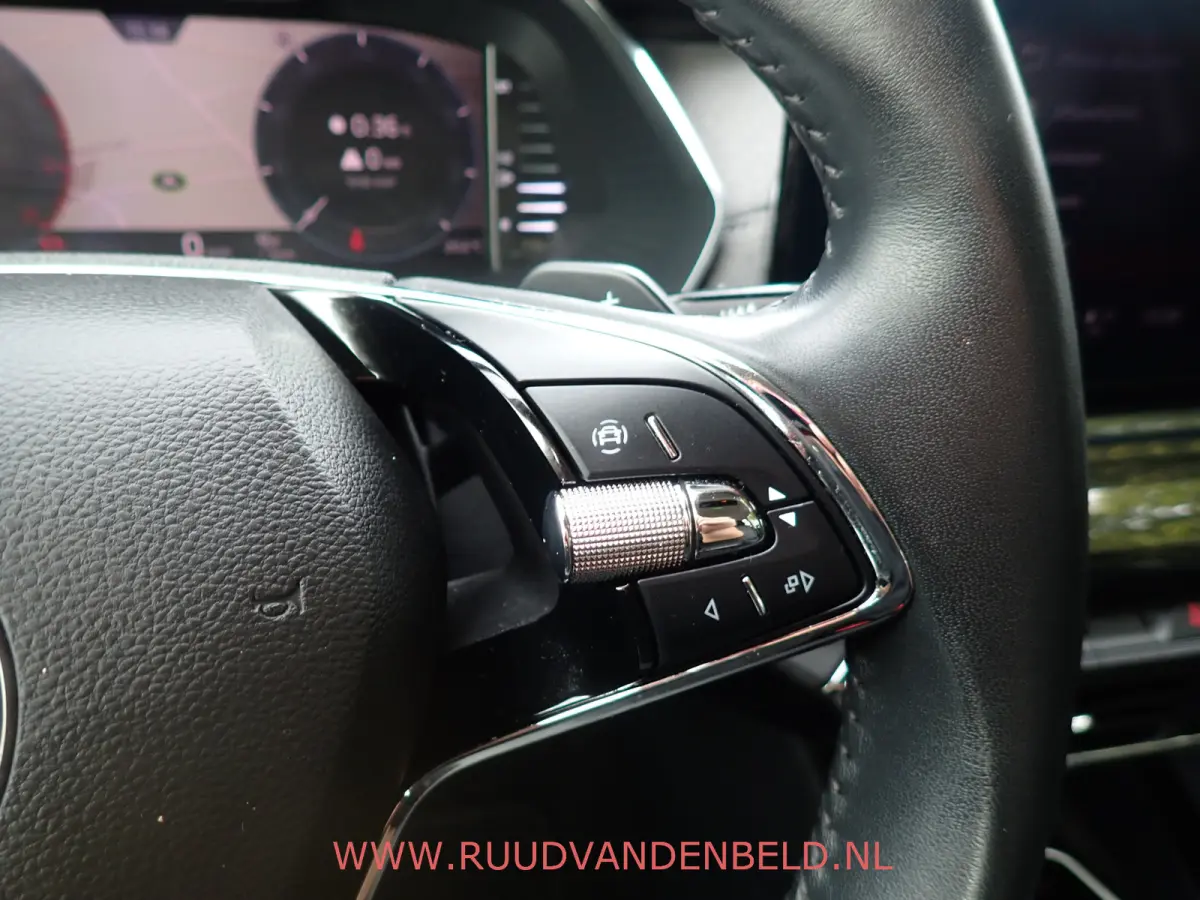 1.5 e-TSI / ACC / CARPLAY / KEYLESS / CAMERA / SFEERVERLICHTING
