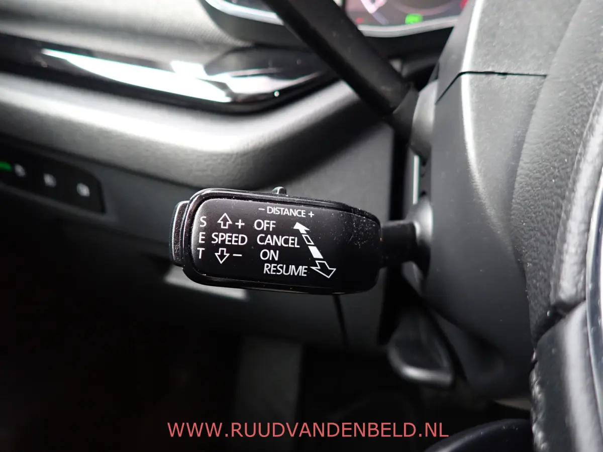 1.5 e-TSI / ACC / CARPLAY / KEYLESS / CAMERA / SFEERVERLICHTING