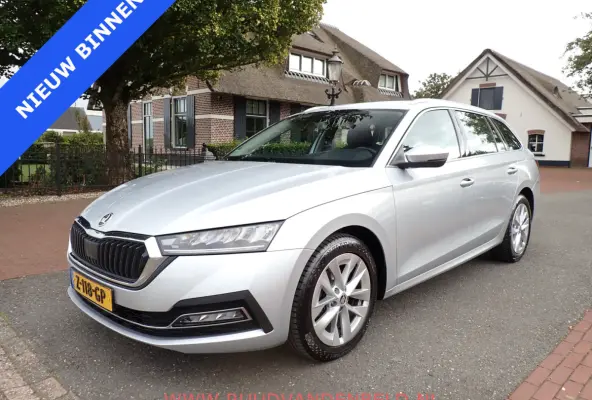 1.5 e-TSI / ACC / CARPLAY / KEYLESS / CAMERA / SFEERVERLICHTING