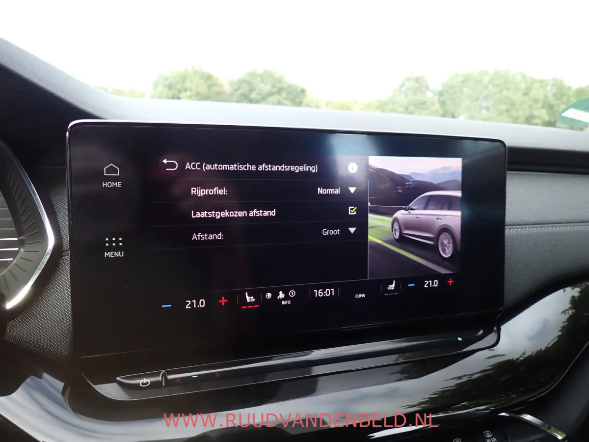 1.5 e-TSI / ACC / CARPLAY / KEYLESS / CAMERA / SFEERVERLICHTING