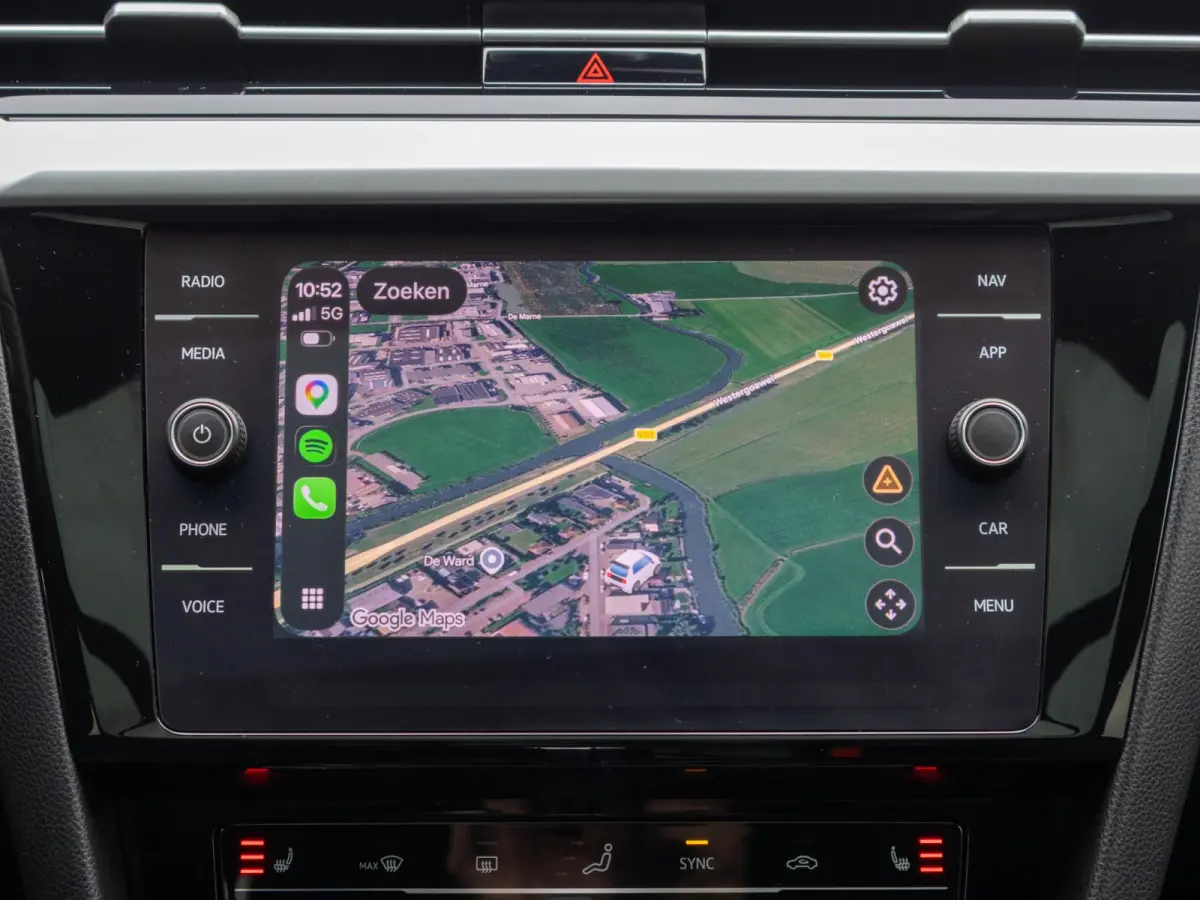 1.4 TSI eHybrid R-Line Business+ SOH 89% Pano Matrix LED