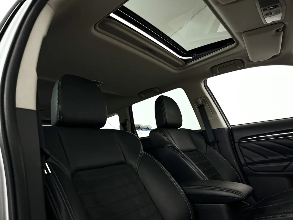 2.4 PHEV Intense+ | Panoramadak | Parkeercamera | BLIS | Keyless | Stoelverwarming