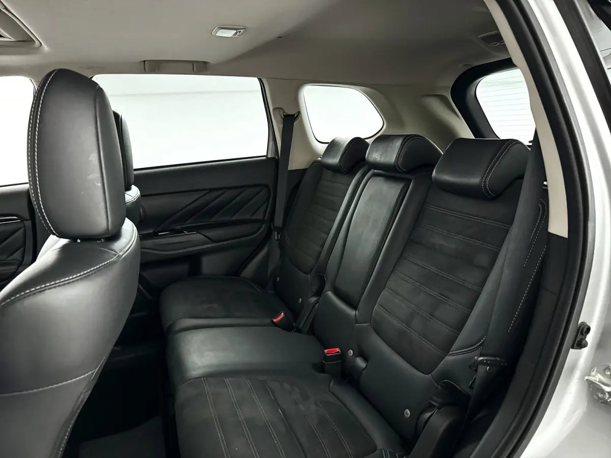 2.4 PHEV Intense+ | Panoramadak | Parkeercamera | BLIS | Keyless | Stoelverwarming