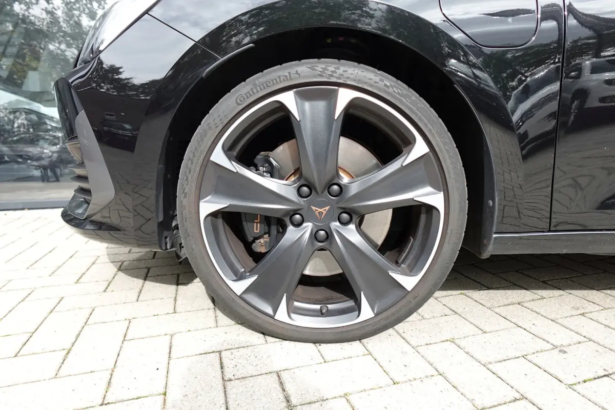 Cupra Leon 1.4 e-Hybrid VZ Adrenaline PANO MATRIX KEYLESS VOL