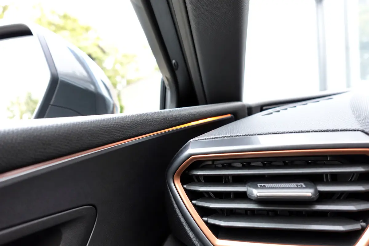 Cupra Leon 1.4 e-Hybrid VZ Adrenaline PANO MATRIX KEYLESS VOL