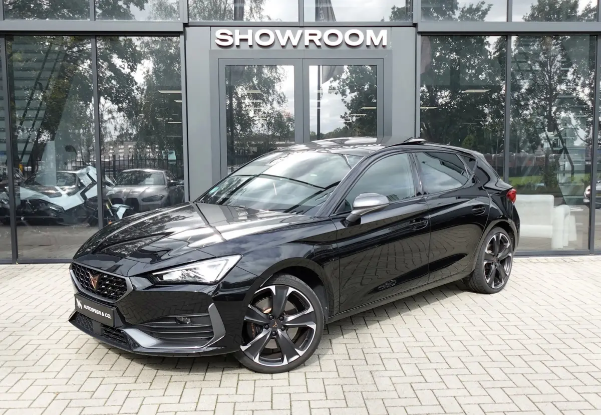 Cupra Leon 1.4 e-Hybrid VZ Adrenaline PANO MATRIX KEYLESS VOL