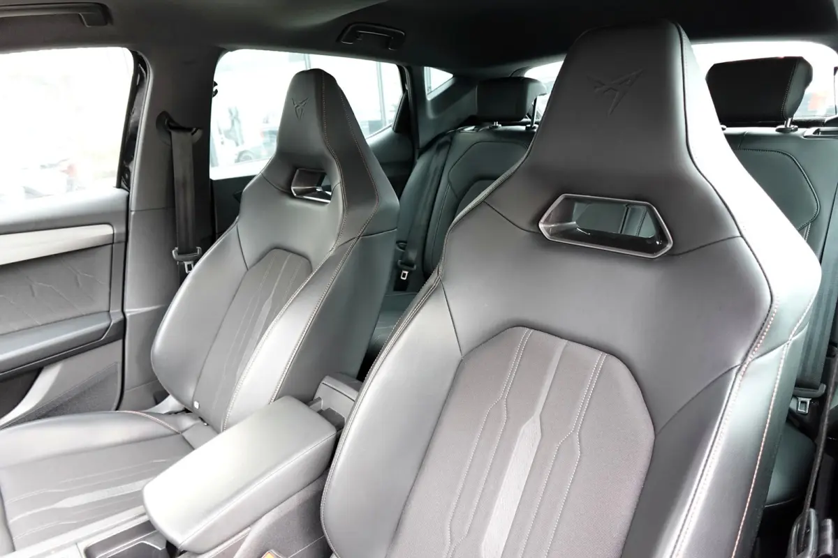 Cupra Leon 1.4 e-Hybrid VZ Adrenaline PANO MATRIX KEYLESS VOL