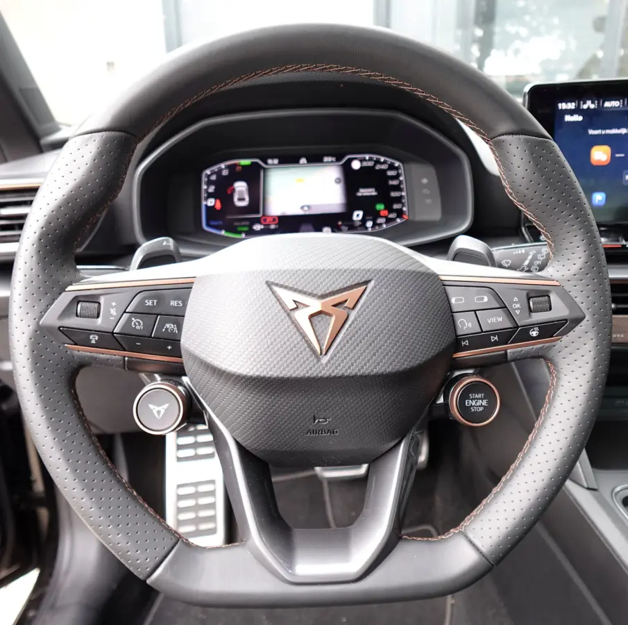 Cupra Leon 1.4 e-Hybrid VZ Adrenaline PANO MATRIX KEYLESS VOL