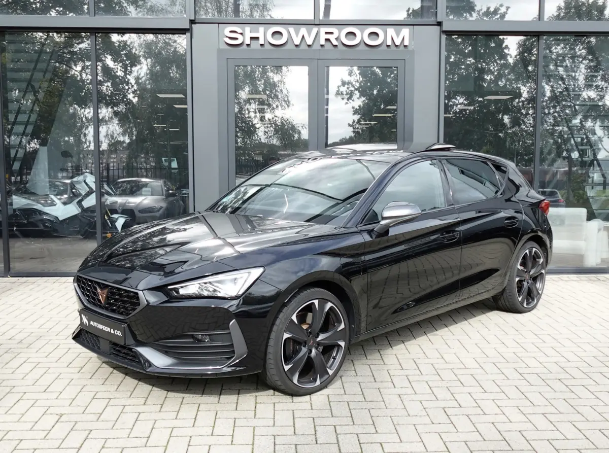 Cupra Leon 1.4 e-Hybrid VZ Adrenaline PANO MATRIX KEYLESS VOL