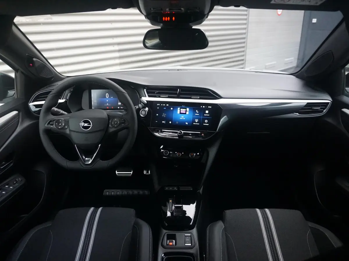1.2 Turbo 110 Hybrid GS |  Stoel en Stuurverwarming | ACC | 17 " |  ECC | Navi full map | Groot voorraad voordeel | tot 8 jaar Opel Speciale garantie ! |