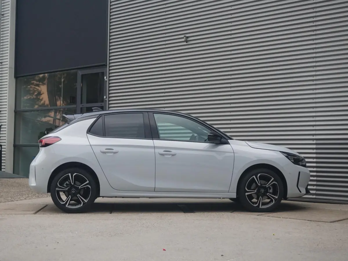 1.2 Turbo 110 Hybrid GS |  Stoel en Stuurverwarming | ACC | 17 " |  ECC | Navi full map | Groot voorraad voordeel | tot 8 jaar Opel Speciale garantie ! |