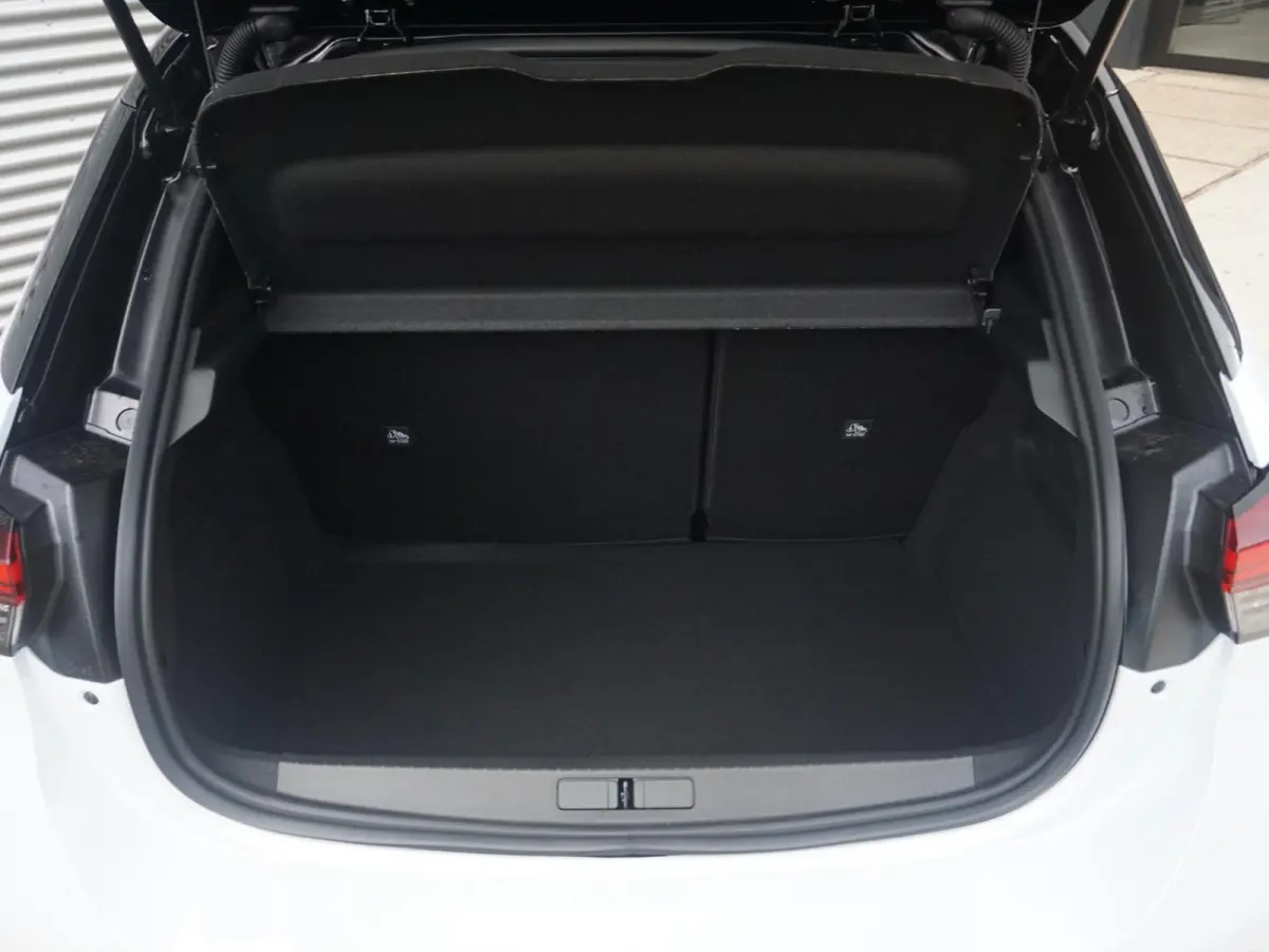 1.2 Turbo 110 Hybrid GS |  Stoel en Stuurverwarming | ACC | 17 " |  ECC | Navi full map | Groot voorraad voordeel | tot 8 jaar Opel Speciale garantie ! |