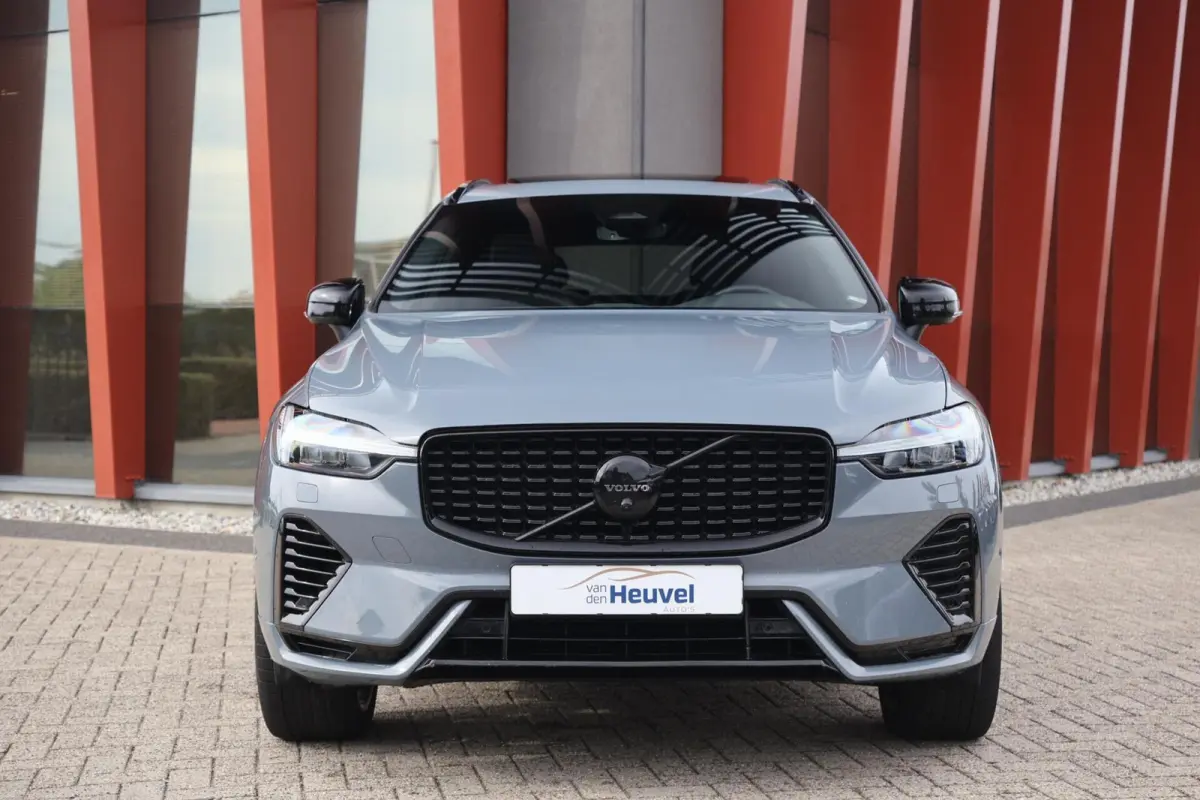 T6 Recharge AWD Plus Dark | Stoelverwarming | 360° Camera | Memory Stoel | H/K | Panoramadak | 21 Inch | Keyless