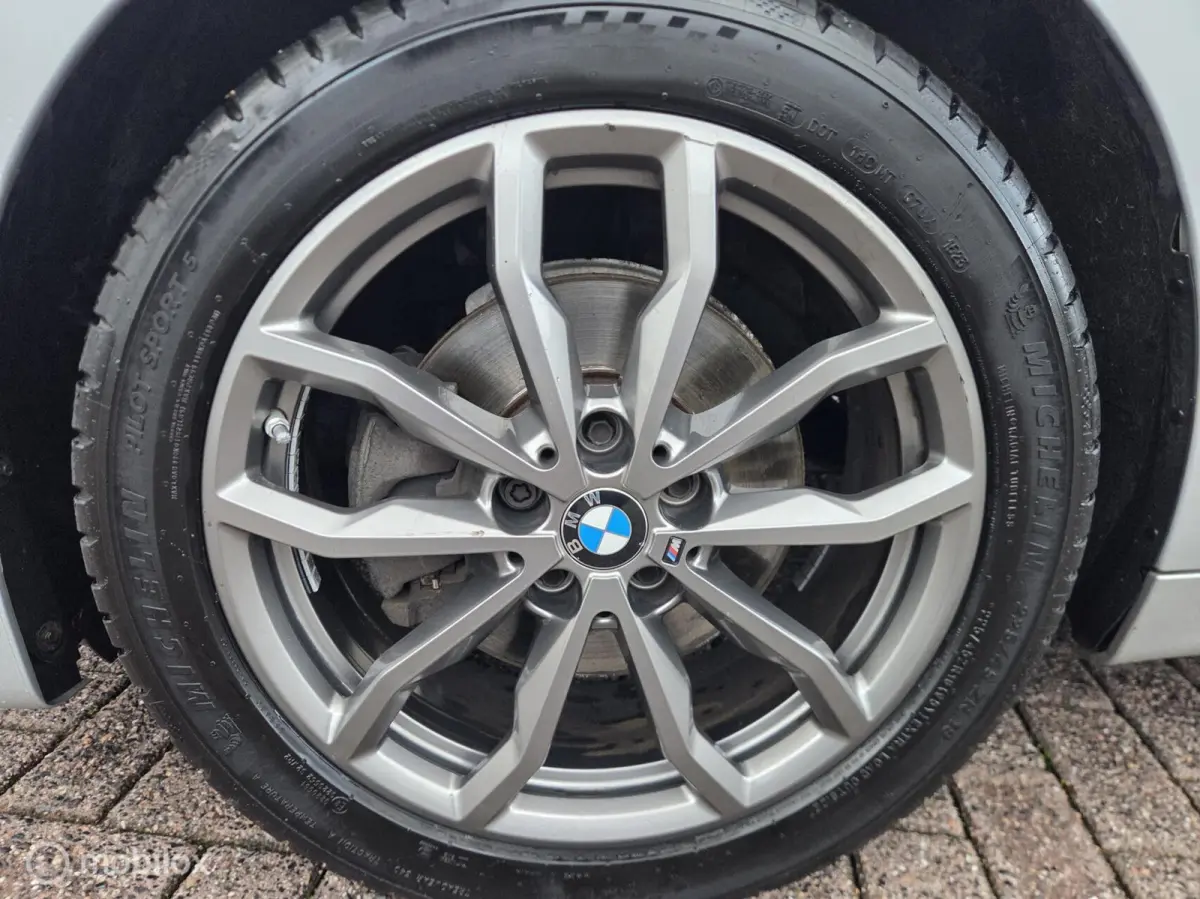 218i CorporateL High Ex. Pano/Camera