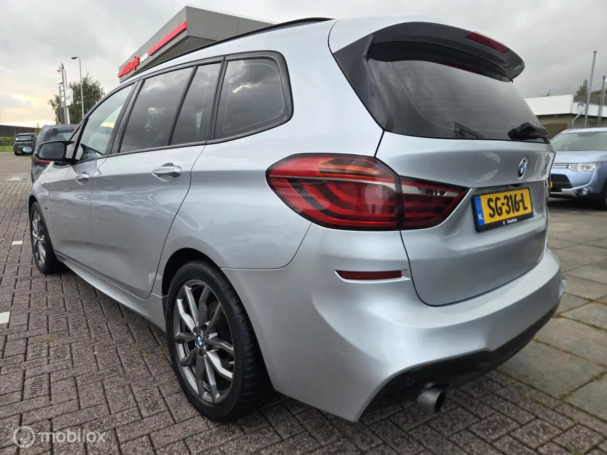 218i CorporateL High Ex. Pano/Camera