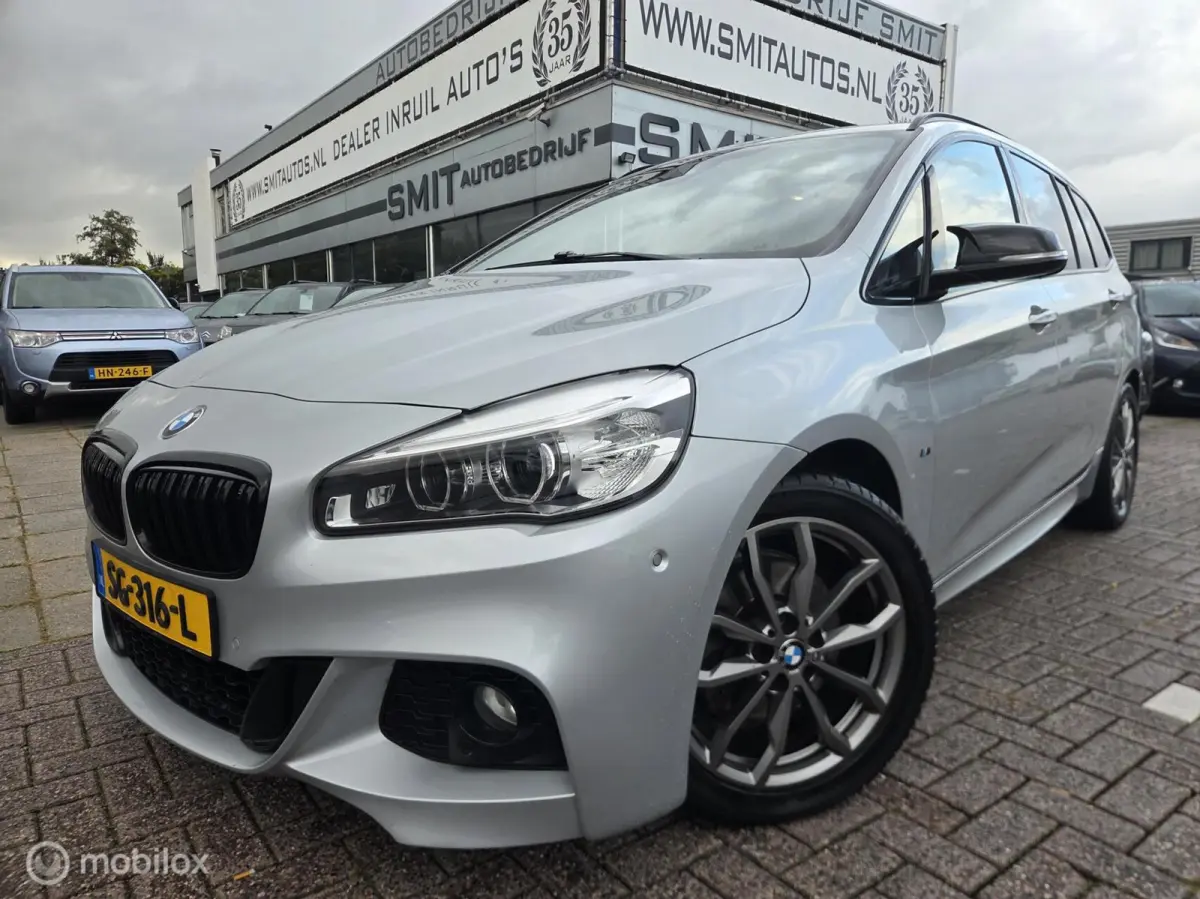 218i CorporateL High Ex. Pano/Camera