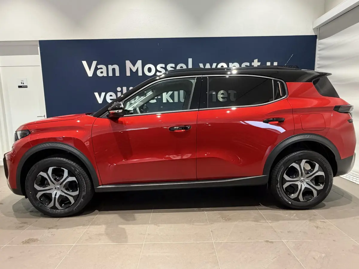 1.2 Turbo 100pk Plus Direct Leverbaar!