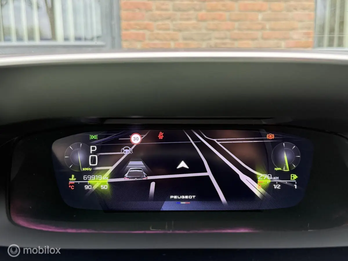 1.2 PureTech GT 130 EAT8 Panodak Alcantara Massage Navi Carplay Camera Virtual
