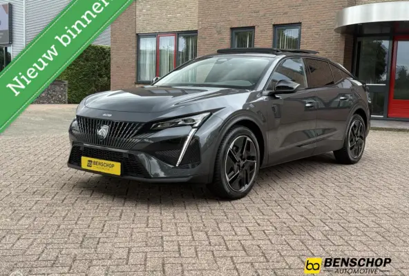 1.2 PureTech GT 130 EAT8 Panodak Alcantara Massage Navi Carplay Camera Virtual