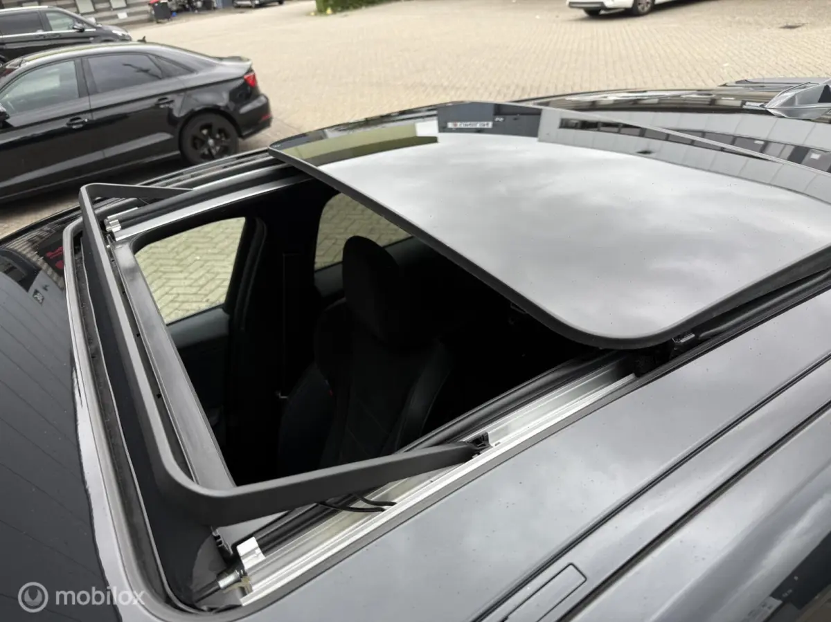 120 M Sport Black Ed.|PANO|Blind spot|Head-Up|HK