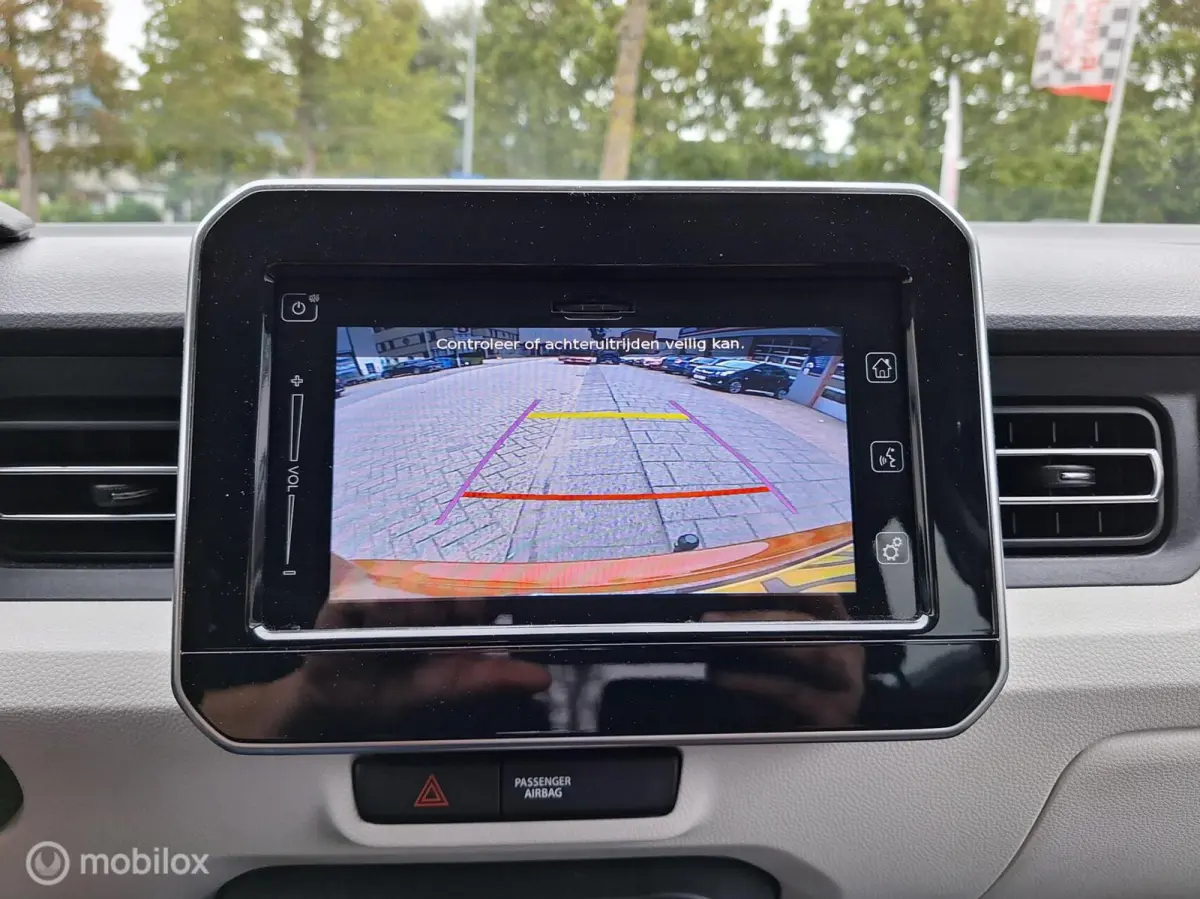 1.2 SELECT • Navigatie