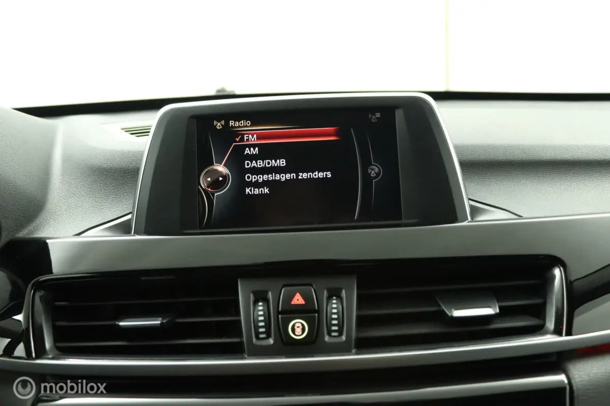 sDrive18i Exe CARPLAY TREKHAAK AIRCO NAVI CRUISE