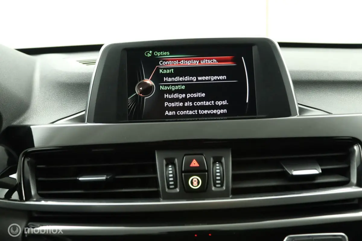 sDrive18i Exe CARPLAY TREKHAAK AIRCO NAVI CRUISE