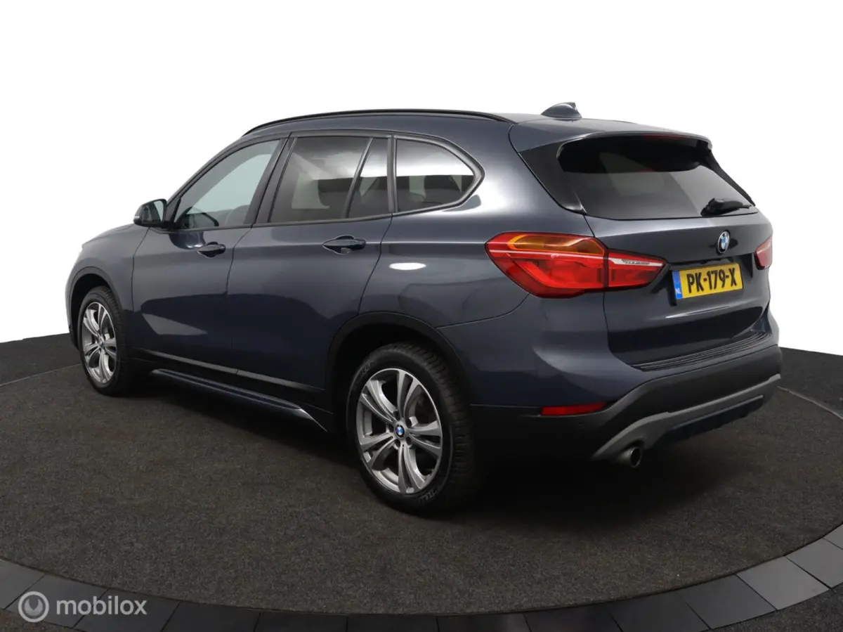 sDrive18i Exe CARPLAY TREKHAAK AIRCO NAVI CRUISE
