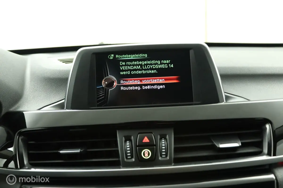 sDrive18i Exe CARPLAY TREKHAAK AIRCO NAVI CRUISE