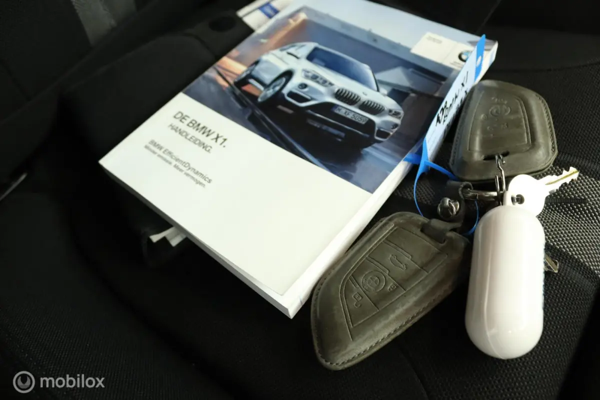 sDrive18i Exe CARPLAY TREKHAAK AIRCO NAVI CRUISE