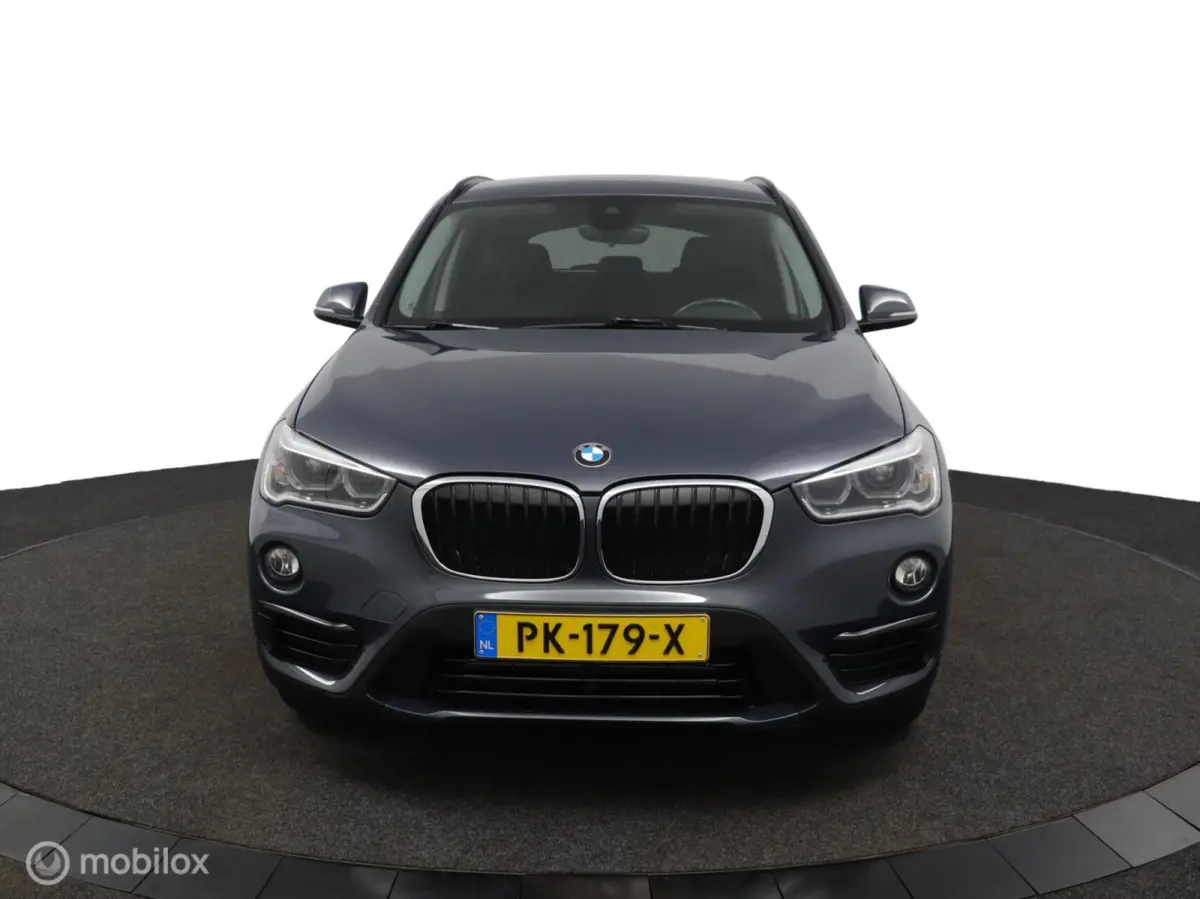 sDrive18i Exe CARPLAY TREKHAAK AIRCO NAVI CRUISE