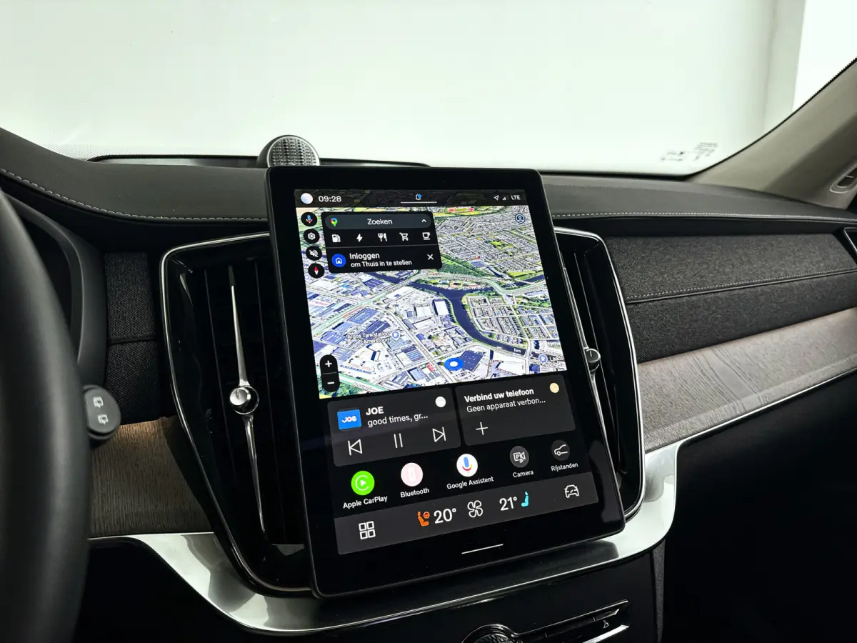 T8 Plug-in hybrid AWD Ultra Dark | SOH 100% | Panoramadak | 360º camera | Luchtvering | Head- Up display | Bowers & Wilkins | Stoelventilatie | Trekhaak