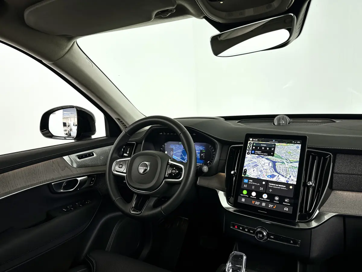 T8 Plug-in hybrid AWD Ultra Dark | SOH 100% | Panoramadak | 360º camera | Luchtvering | Head- Up display | Bowers & Wilkins | Stoelventilatie | Trekhaak