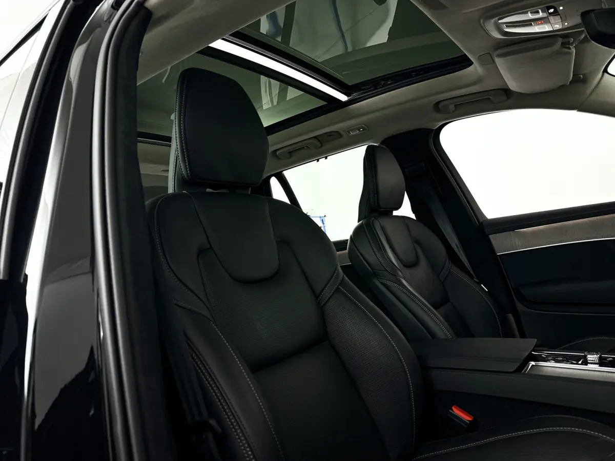 T8 Plug-in hybrid AWD Ultra Dark | SOH 100% | Panoramadak | 360º camera | Luchtvering | Head- Up display | Bowers & Wilkins | Stoelventilatie | Trekhaak