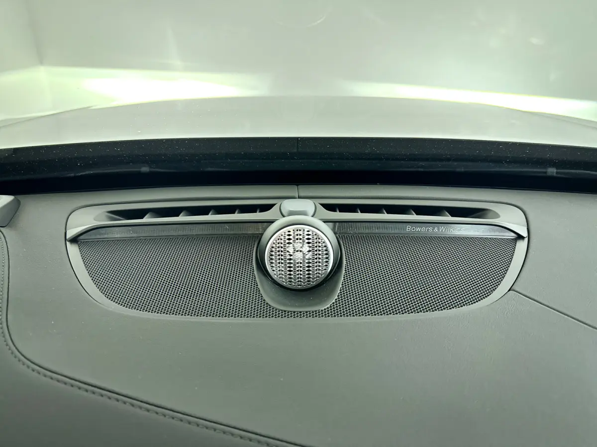 T8 Plug-in hybrid AWD Ultra Dark | SOH 100% | Panoramadak | 360º camera | Luchtvering | Head- Up display | Bowers & Wilkins | Stoelventilatie | Trekhaak