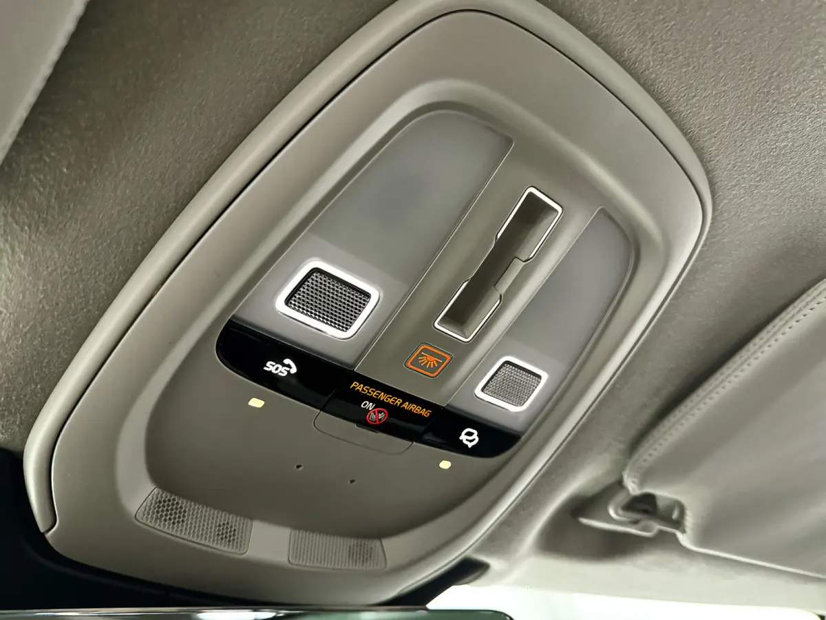T8 Plug-in hybrid AWD Ultra Dark | SOH 100% | Panoramadak | 360º camera | Luchtvering | Head- Up display | Bowers & Wilkins | Stoelventilatie | Trekhaak