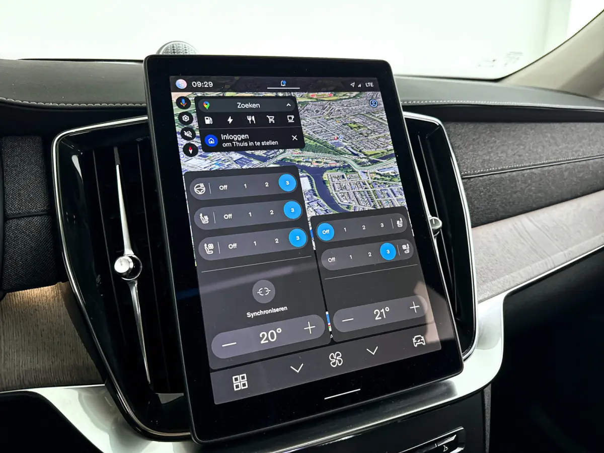 T8 Plug-in hybrid AWD Ultra Dark | SOH 100% | Panoramadak | 360º camera | Luchtvering | Head- Up display | Bowers & Wilkins | Stoelventilatie | Trekhaak