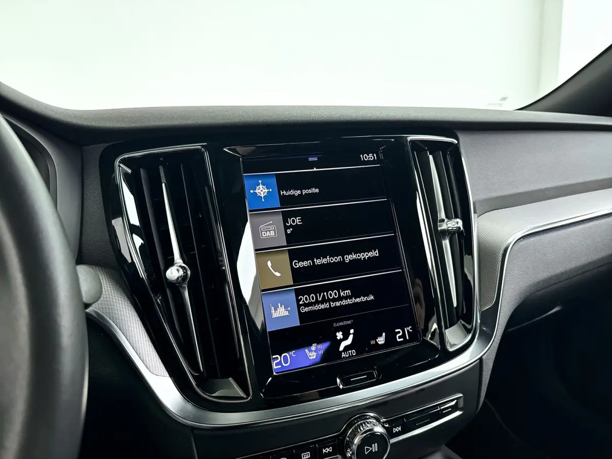 B4 R-Design | Parkeercamera | Harman Kardon | Stoel- en stuurverwarming | Trekhaak
