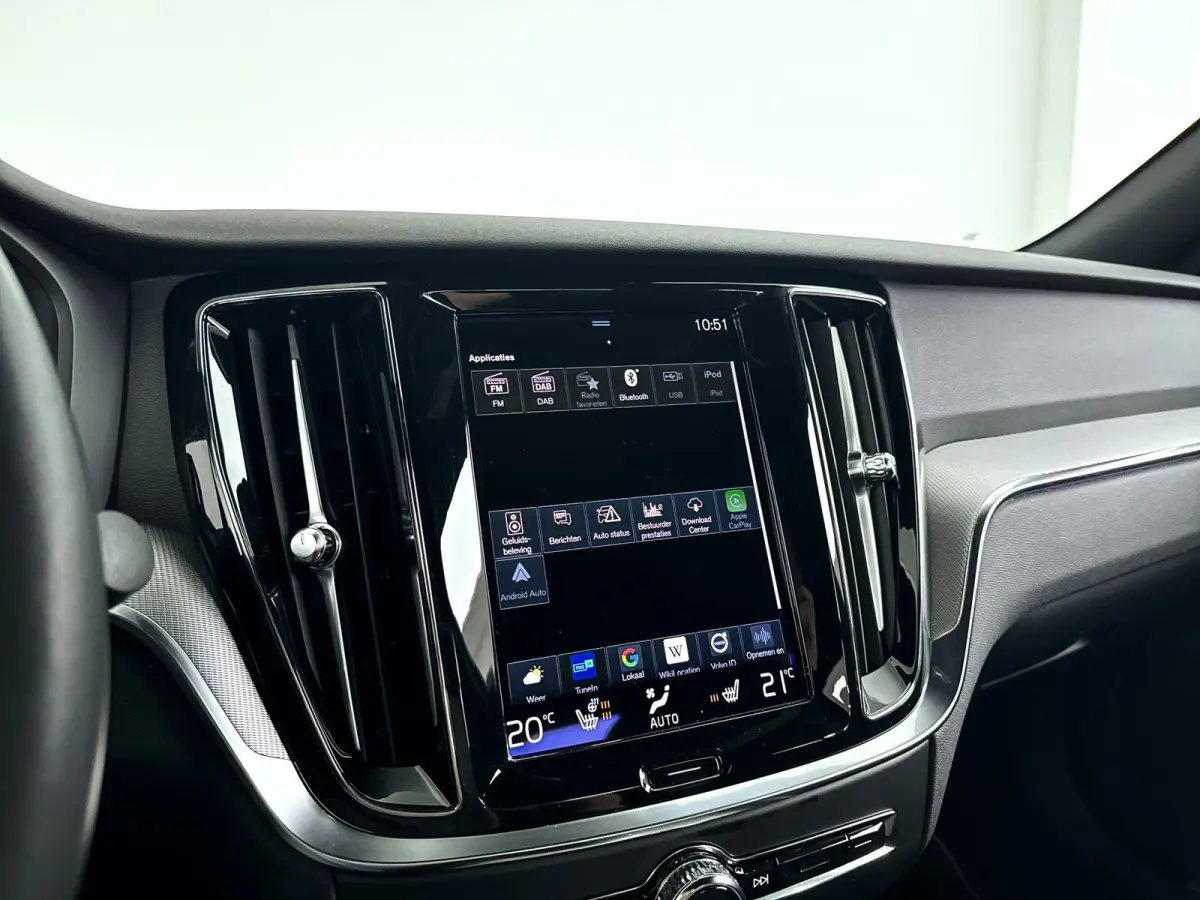 B4 R-Design | Parkeercamera | Harman Kardon | Stoel- en stuurverwarming | Trekhaak