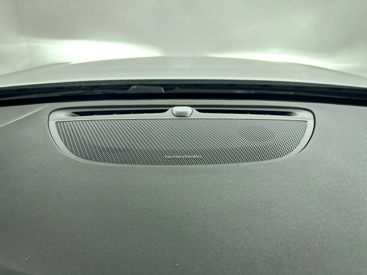 B4 R-Design | Parkeercamera | Harman Kardon | Stoel- en stuurverwarming | Trekhaak