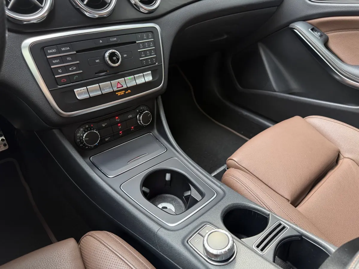 180 AMG Line Automaat| 2018 | 66.111 km | Leder | CarPlay | 19”