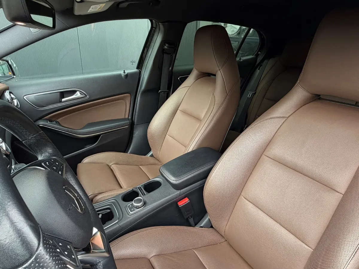 180 AMG Line Automaat| 2018 | 66.111 km | Leder | CarPlay | 19”
